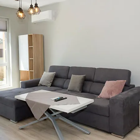 Sunny 1bd Flat In St Constantine & Helena Complex By Flat Mаnаger 바르나