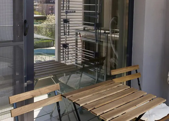 Sunny 1bd Flat In St Constantine & Helena Complex By Flat Mаnаger 아파트